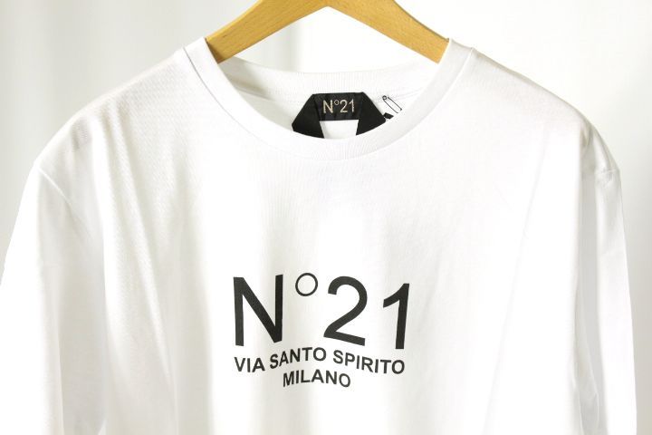 【新品、未使用】ヌメロ　定番ロゴTシャツ