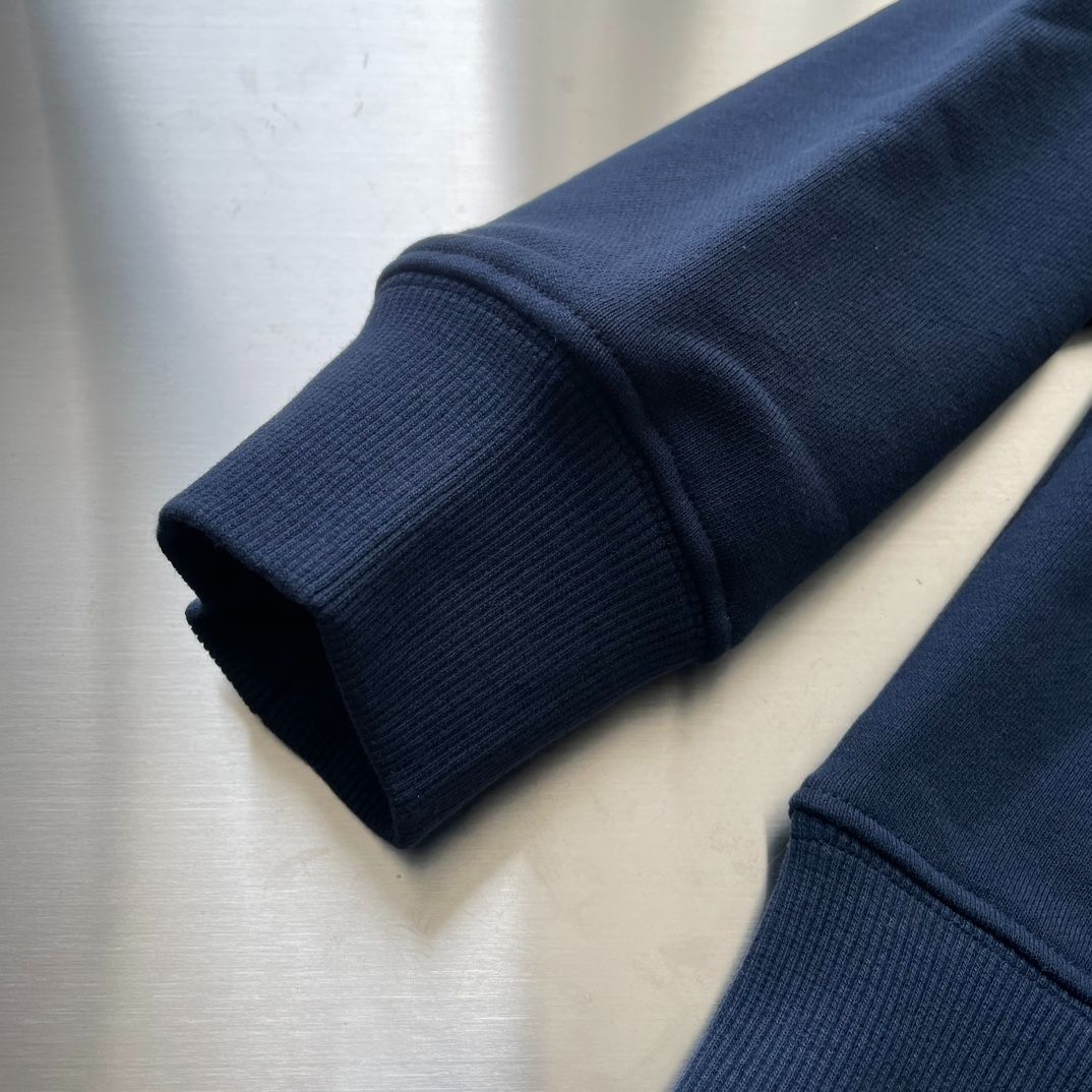  新モデルの バーバリー クラシックな戦馬柄の輸入刺繍入り丸首セーター-MM輸入1 Tシャツ アパレル キャラクターグッズ