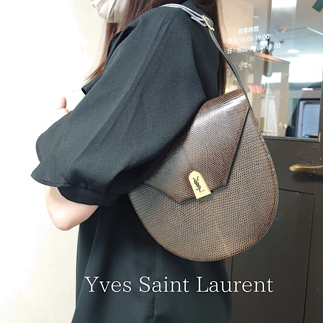 サンローランYSL ロゴ金具 レザー ショルダーバッグ