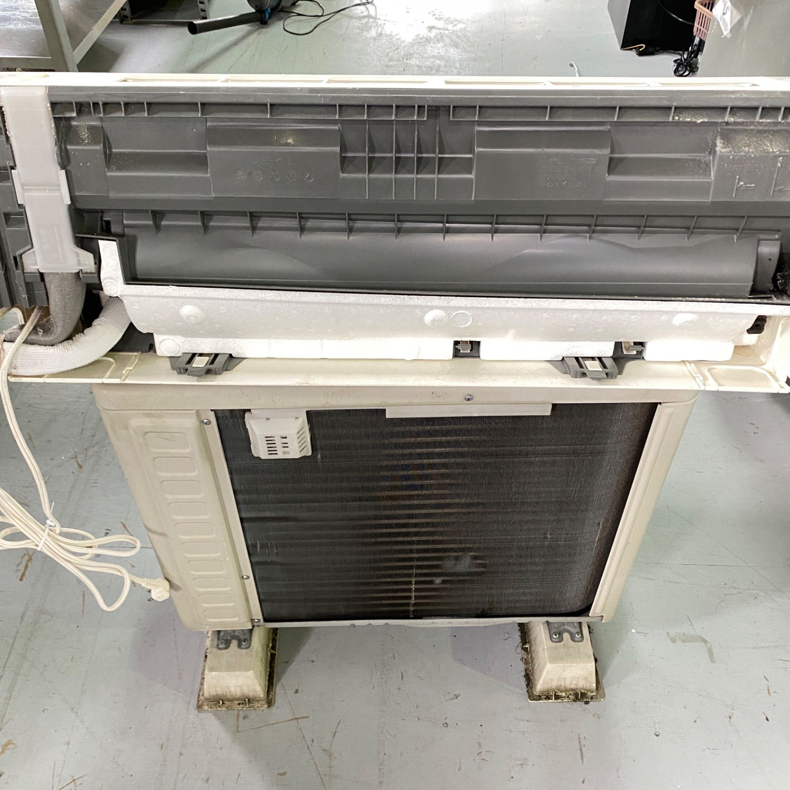 エアコン⑤ HITACHI ヒタチ RAS-AJ28H(W) リモコン付き 2018年製 10畳 