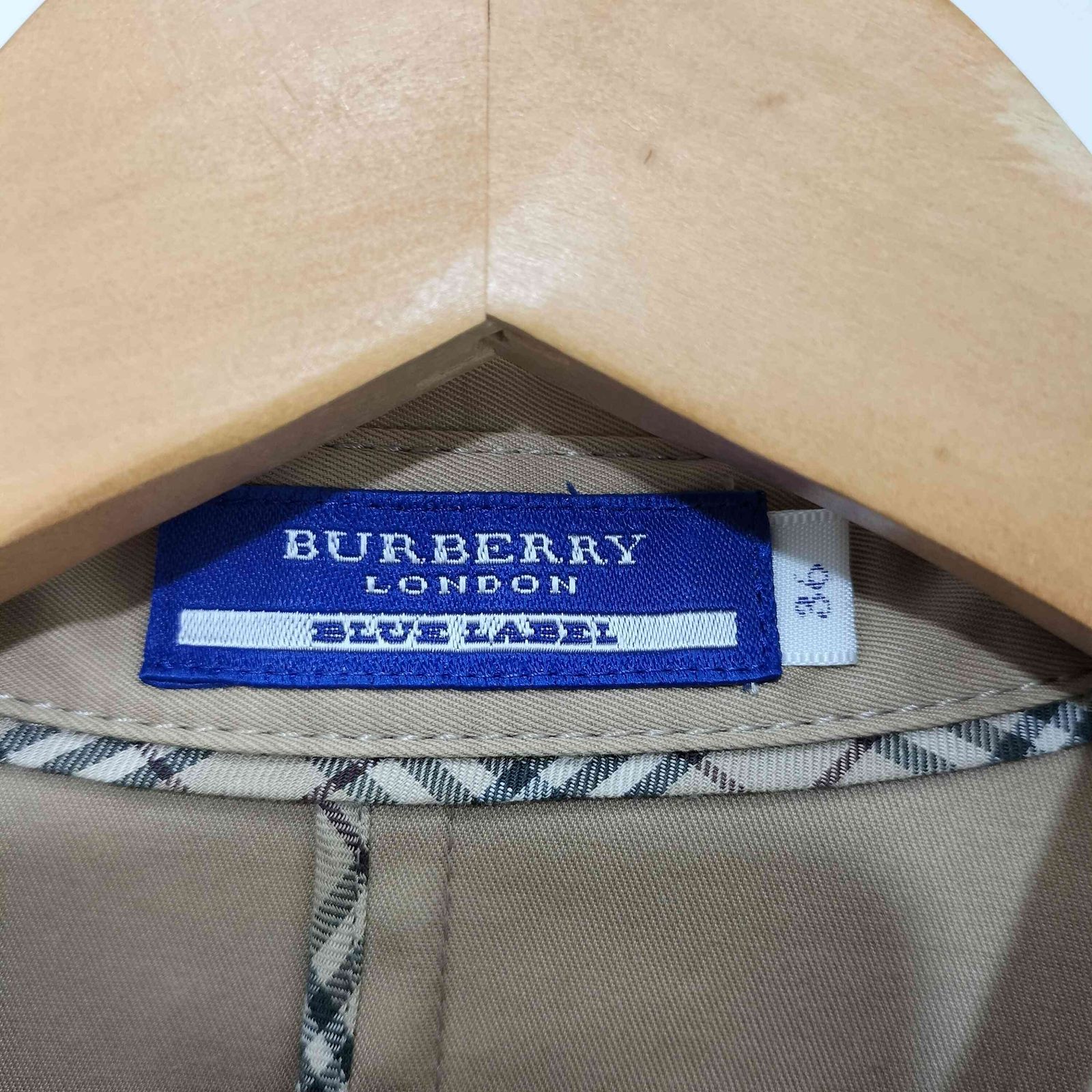 ホースマーク付　バーバリーブルーレーベル　ワンピ　チェック　刺繍　ホースマーク バーバリーブルーレーベル BURBERRY BLUE LABEL 袖裏 パイピング