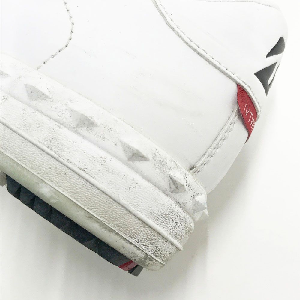 V12 ヴィトゥエルヴ ×BRIDGESTONE ゴルフシューズ ホワイト系 V12-24 ゼロ・スパイク バイター(23.0cm WH（白）): ギア
