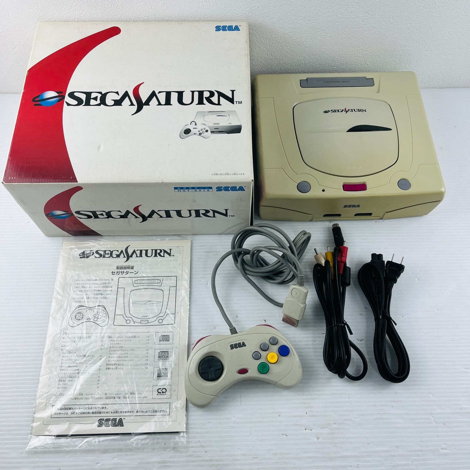 一式セット】SEGA SATURN セガサターン 箱付き 本体 HST-0019 SEGA 