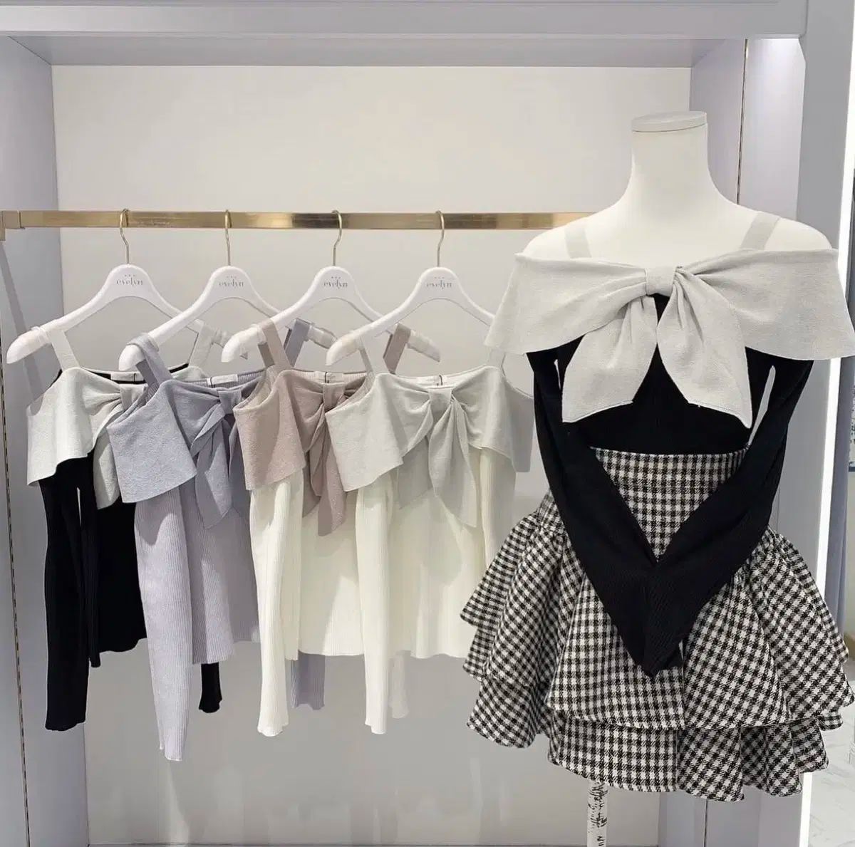 Evelyn EBLIN リボン オフショルダー ニット 黒 トップス