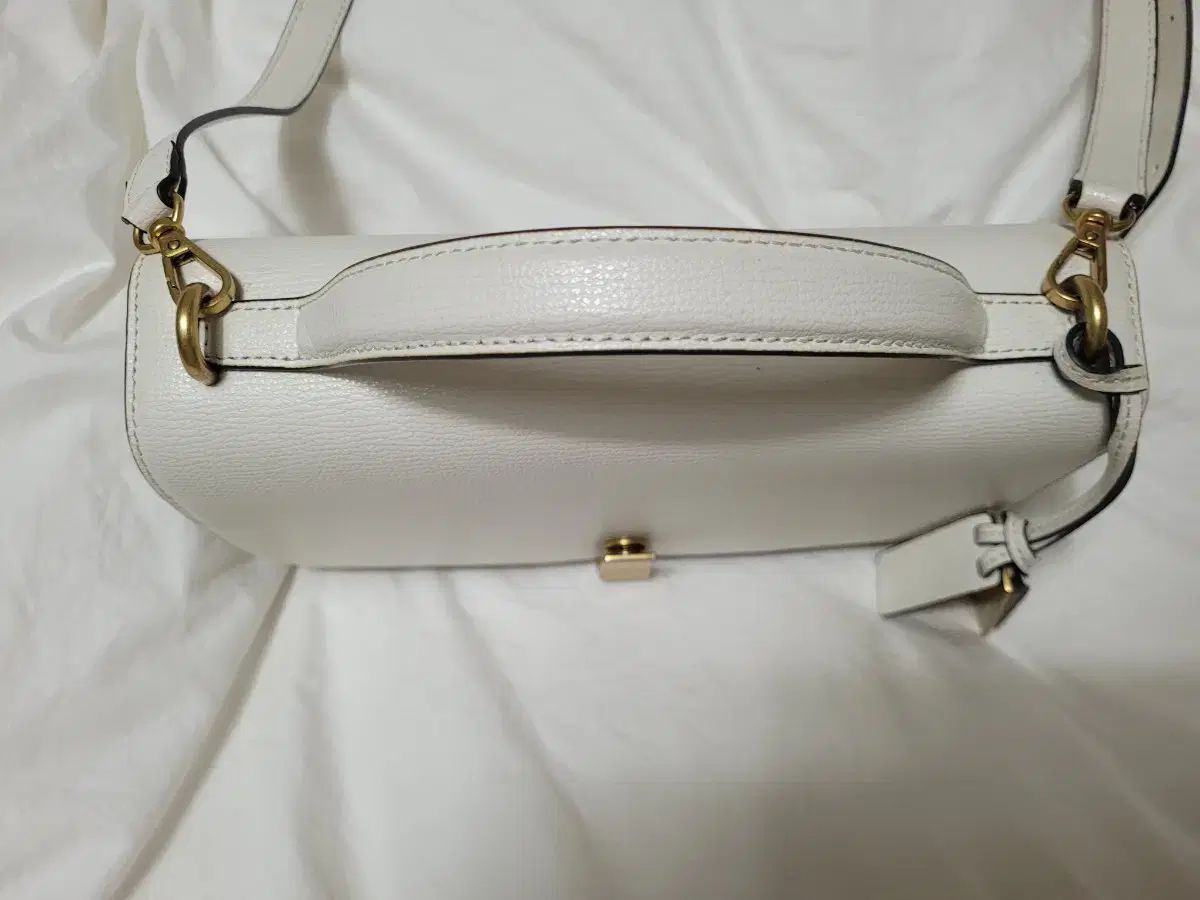 サッチェルバッグ