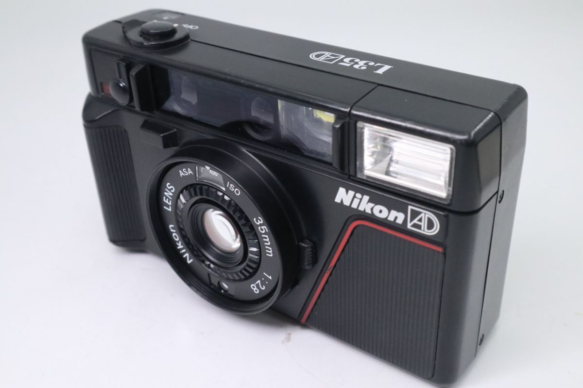 ブラックボディ コンパクトフィルムカメラ