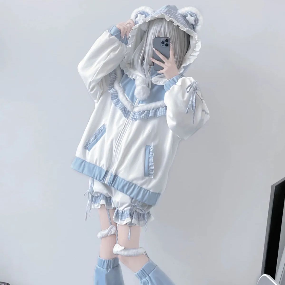 ゆめかわセットアップ☆ くま耳 サブカル フーディー 服 水色界隈 天使界隈 猫耳 フリル サイバー系 渋谷 原宿 20代 y3k y2k ロリィタ  長袖 コスプレ 地雷系 量産型 ゴスロリ ショートパンツ 病みかわいい 夢かわいい 推し活 あざと可愛い - メルカリ