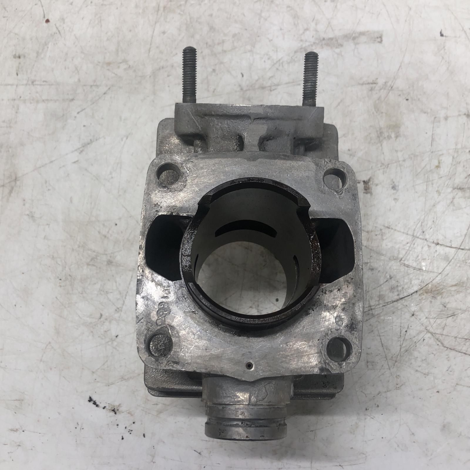 SUZUKI GT380 シリンダー(2) スズキ SUZUKI GT380 シリンダー(2) スズキ