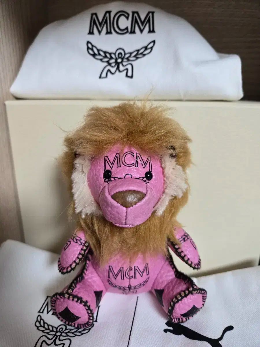 MCM ピンク 使者 キーリング