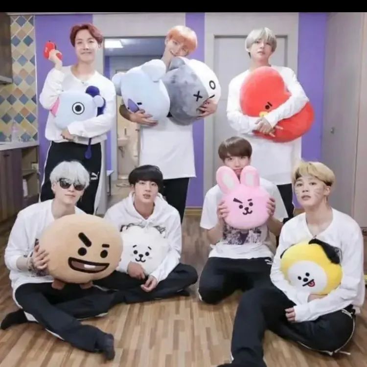 BTS BT21 ベーシック ビッグ フェイスクッション RJ bt21 - メルカリ