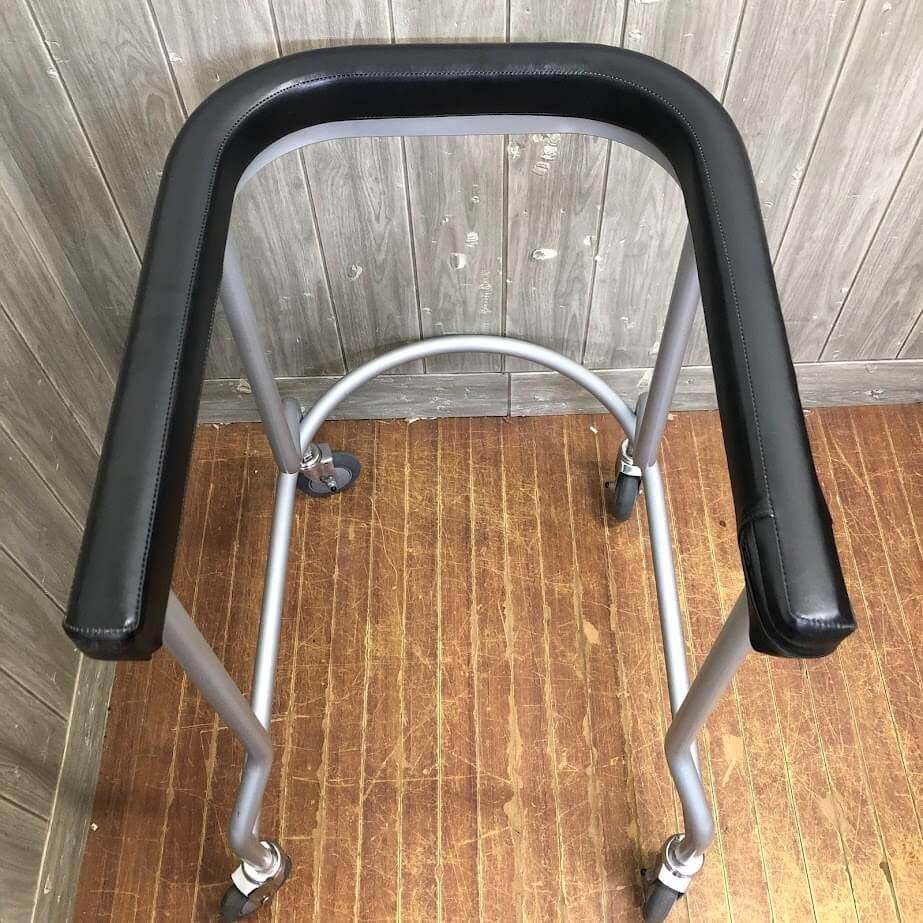 ss7560 アルコー 歩行器 3型中 歩行車 黒 馬蹄型 室内 病院 4輪 歩行