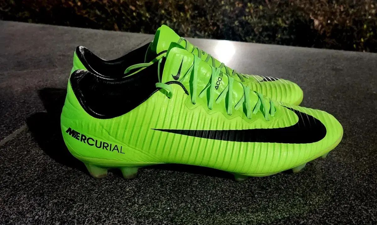 ナイキサッカースパイクマーキュリアルヴェイパー11 HG NIKE(ナイキ