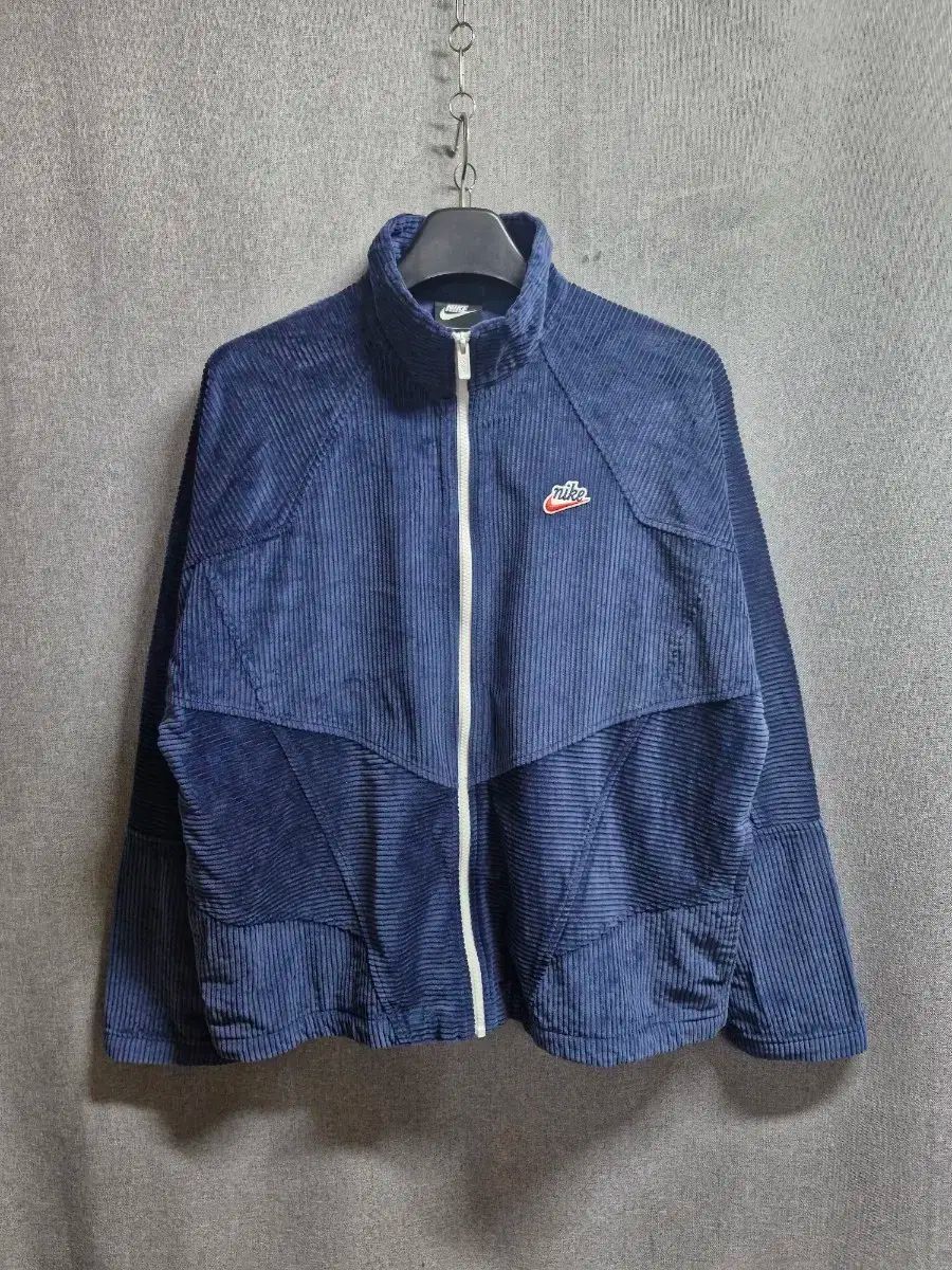ナイキ コーデュロイ ウィンドブレーカー 100 105