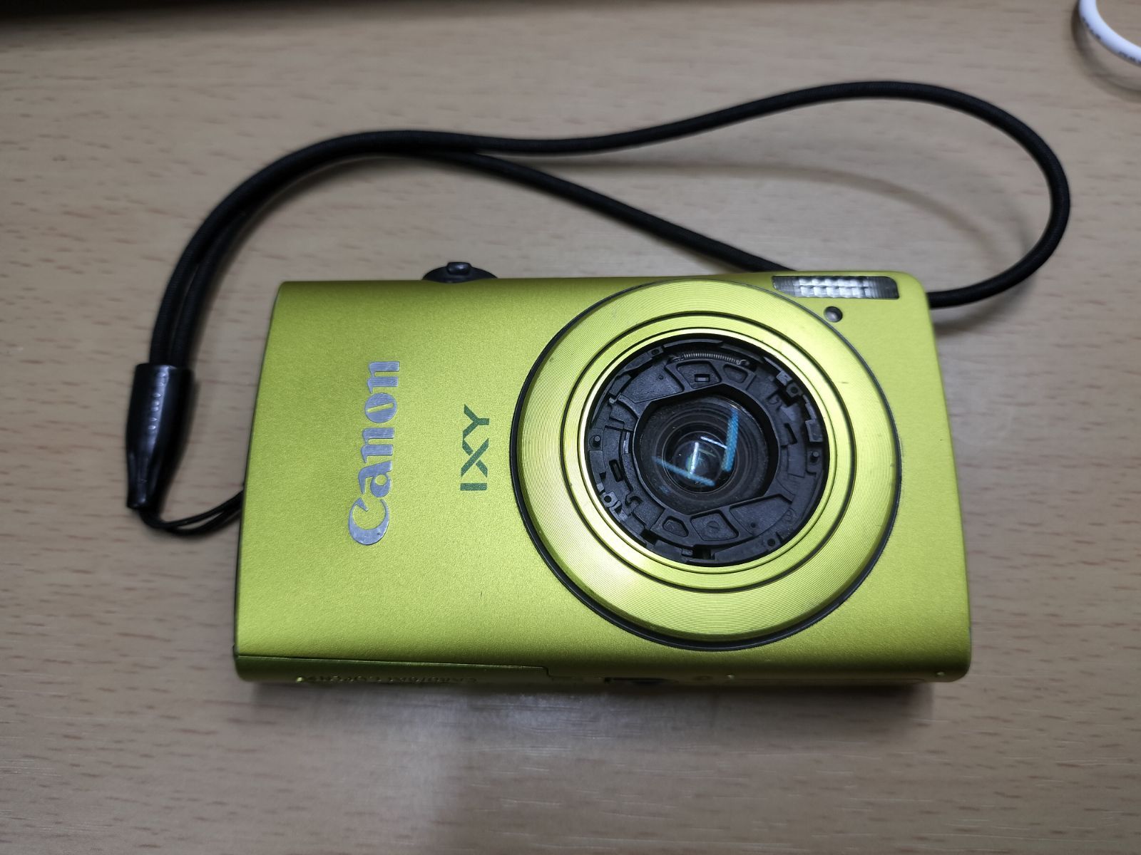 Canon IXY 600F動作品 CANON IXY 600F イエロー 稼働品
