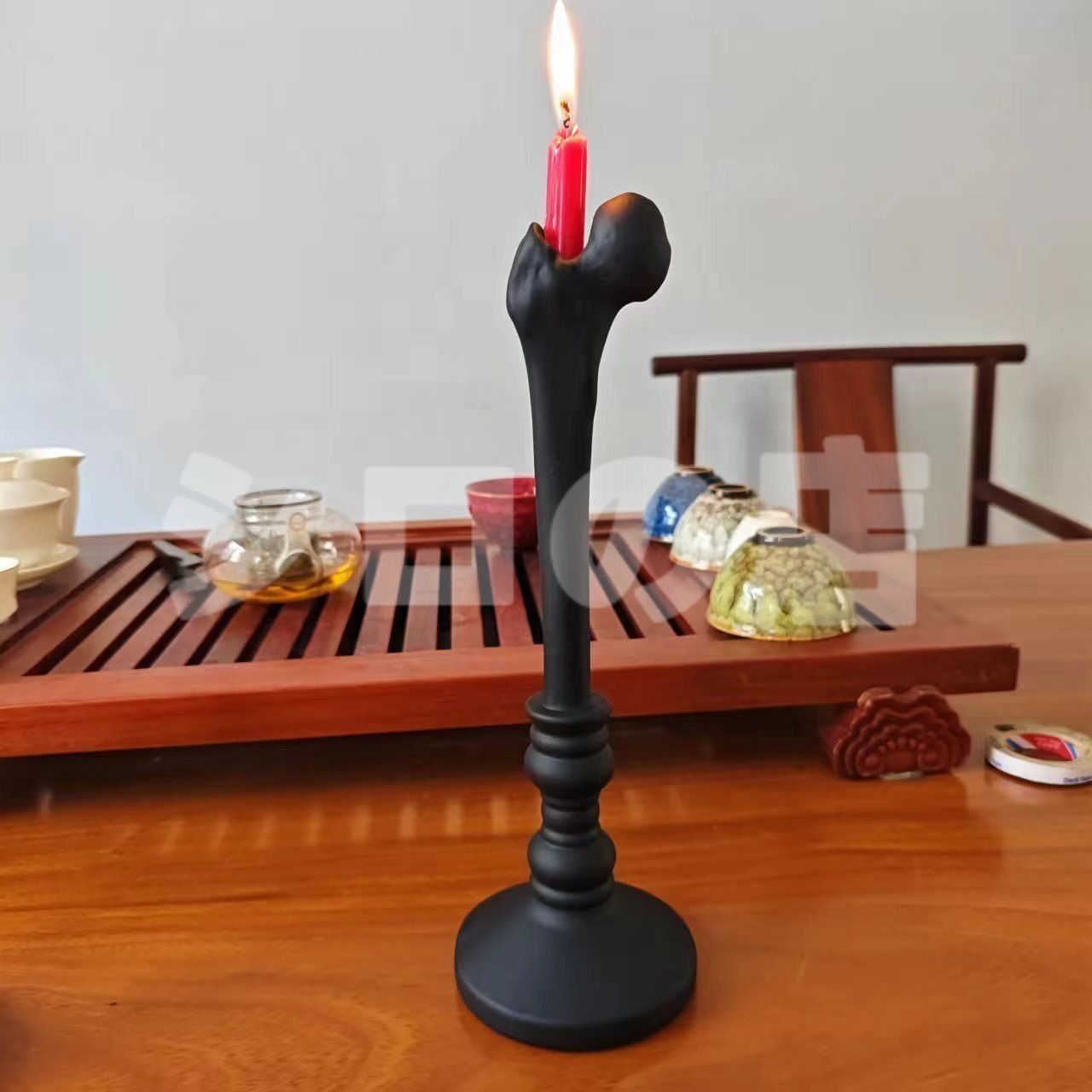 ホルダー 黒い骨型