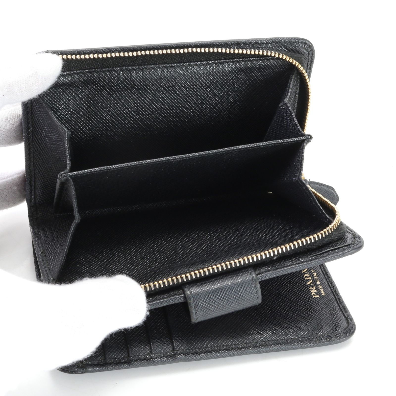 美品 プラダ サフィアーノ レザー 二つ折り 財布 本革 ウォレット ロゴ ブラック 黒 婦人 レディース EHM K14-9