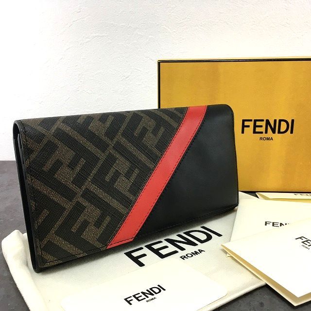 【極美品】 フェンディ ダイアゴナル 二つ折り長財布 7M0264 極美品】 フェンディ ダイアゴナル 二つ折り長財布 7M0264