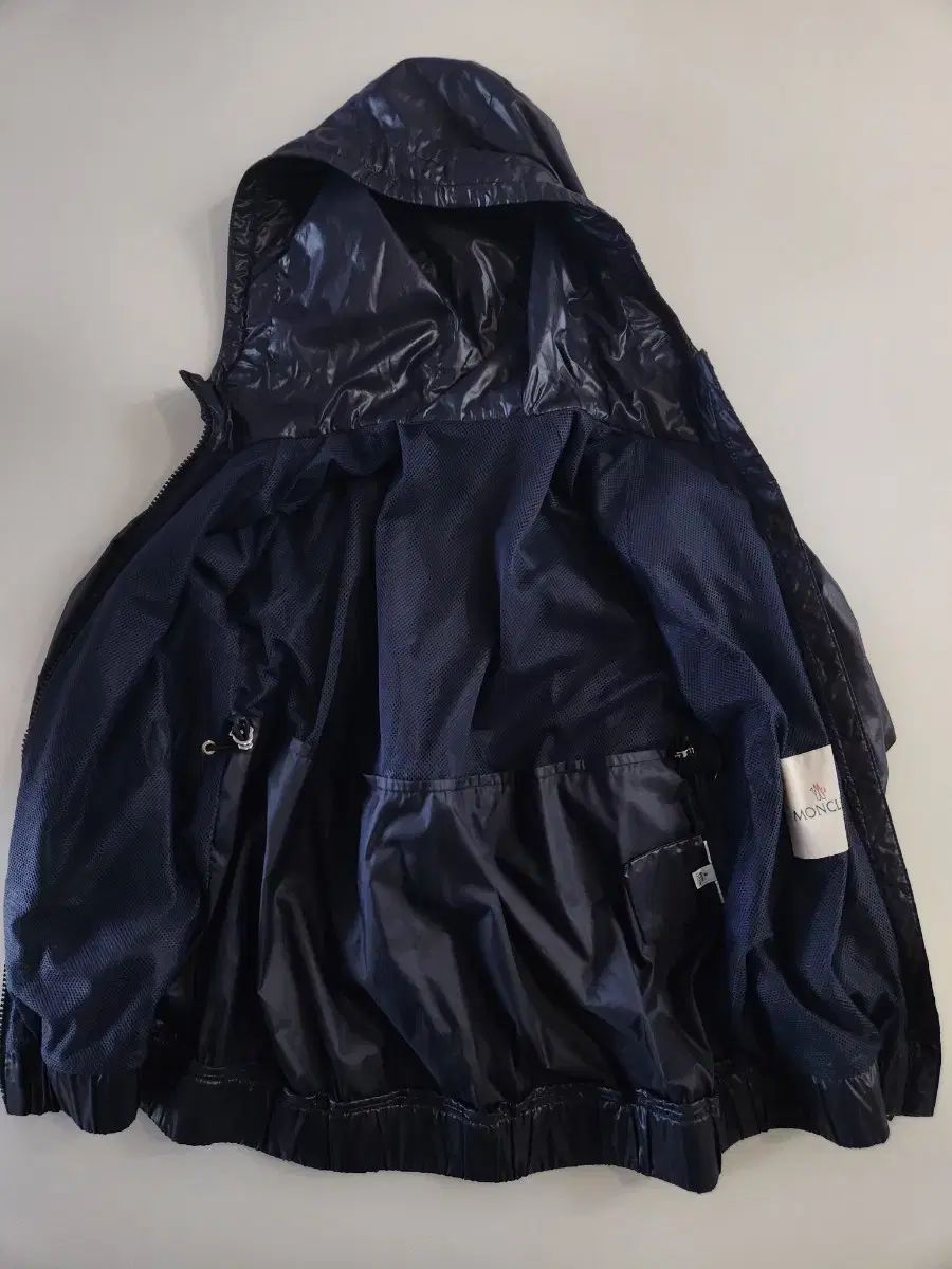  モンクレール 女の子用 ウィンドブレーカー その他 ジャケット ブルゾン