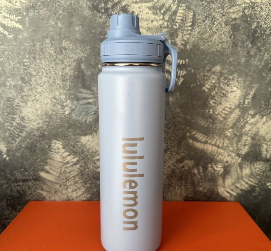 lululemon ルルレモン 水筒 タンブラー ロゴボトル 保冷 大容量 lululemon ルルレモン 水筒 タンブラー ロゴボトル 保冷 大容量