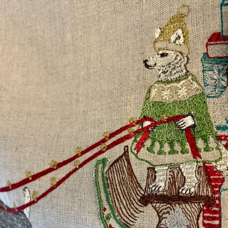 コーラルアンドタスク　クッションカバー　クリスマス　Santa's Sleigh コーラルアンドタスク クッションカバー Santa's Sleigh - メルカリ