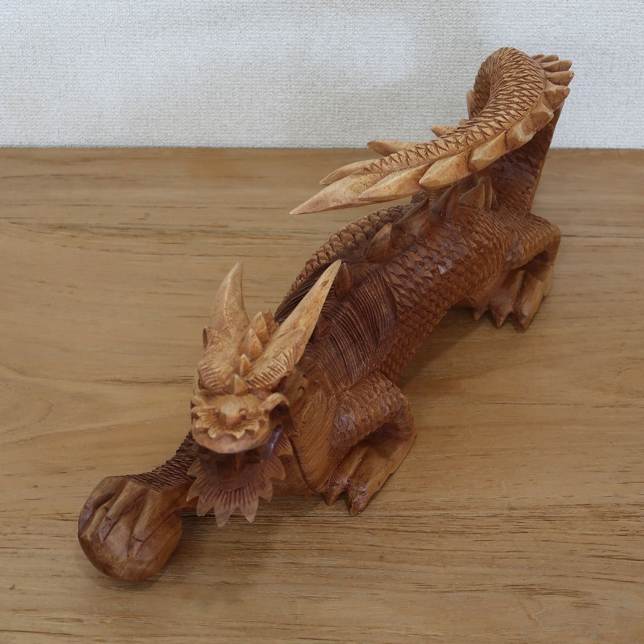 昇龍　木彫　龍　竜　縁起物　置物　インテリア　ドラゴン　木製　オブジェ Amazon.co.jp: 風水 龍の置物 龍 卓上 インテリア 木製彫刻 開運