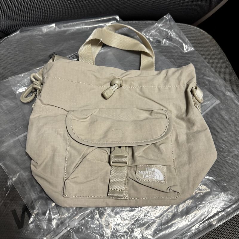 【国内未発売】the northface　ブリーズバケットバッグ ホワイトサンド ノースフェイス ブリーズバケットバッグ WHITE SAND ショルダー