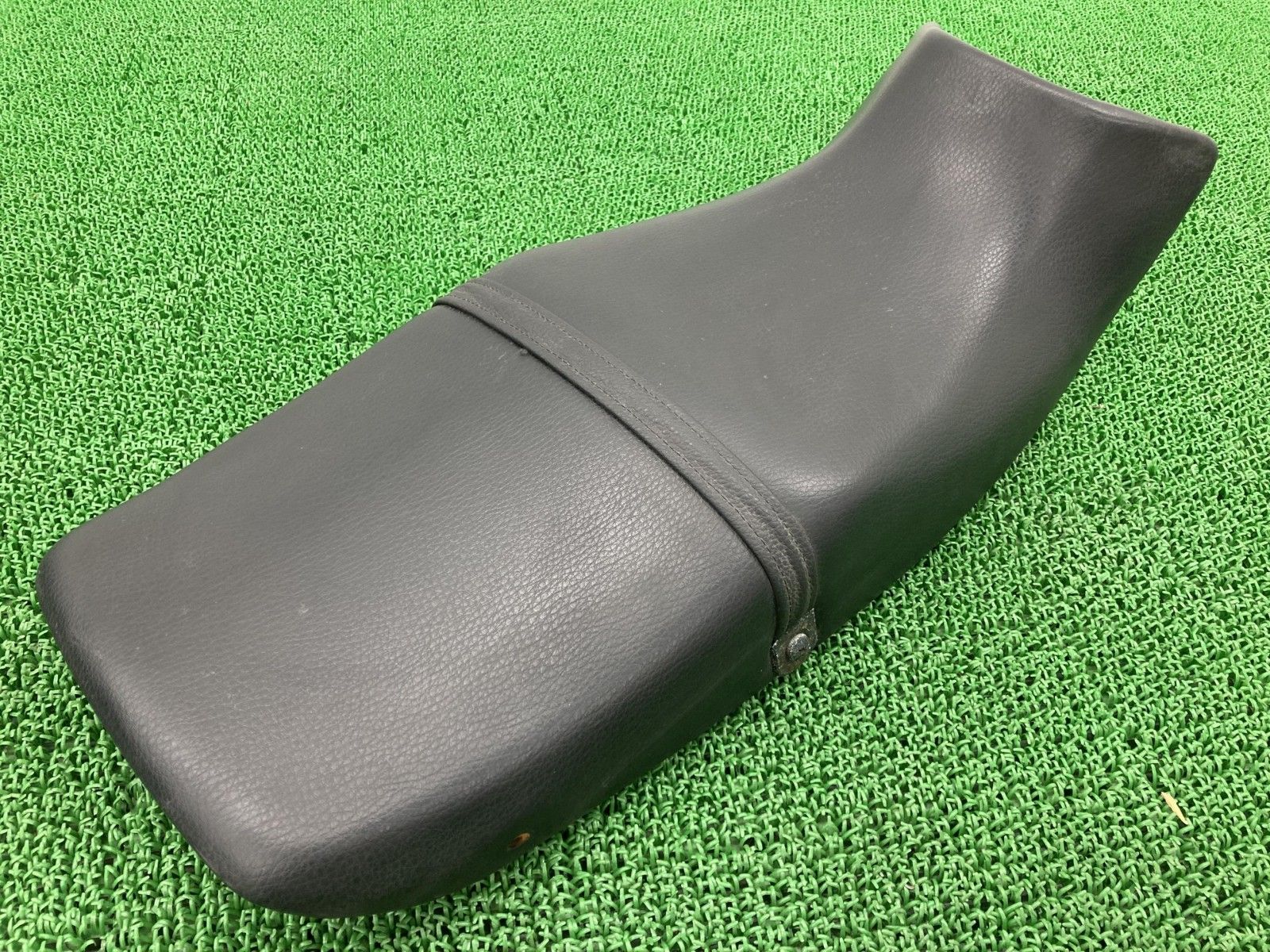 ZZ-R400 シート 53001-1600 カワサキ 純正 バイク 部品 ZX400K ZZR400
