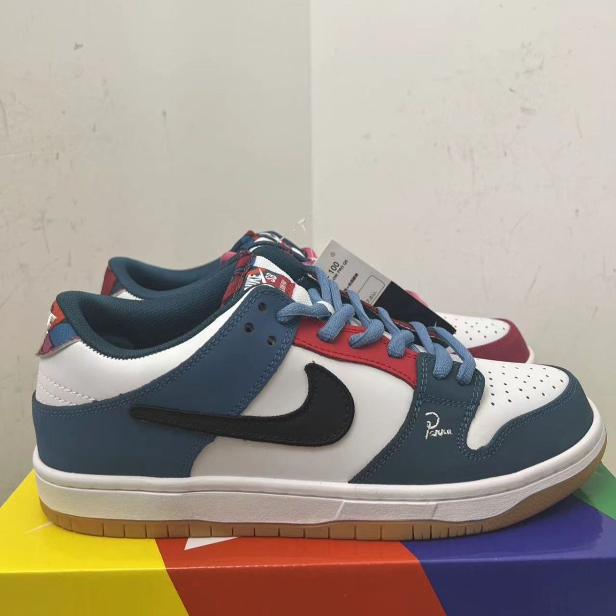 新品未使用ナイキ Nike SB Dunk Low Pro スニーカー