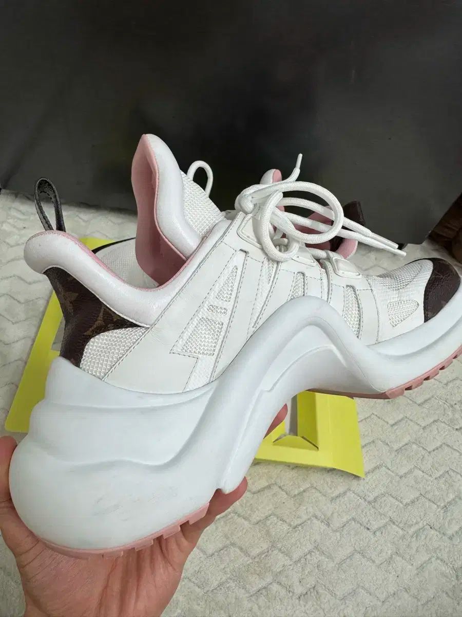 ルイヴィトン アーチライト