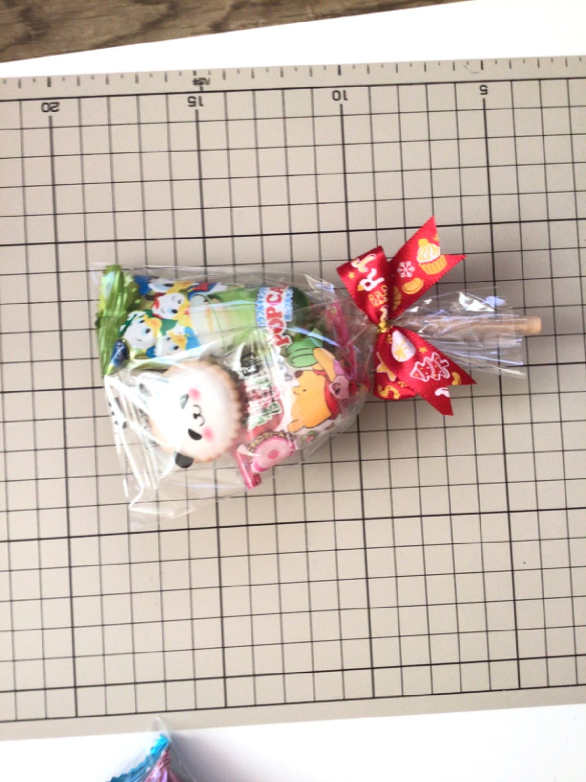 クリスマスミニお菓子ブーケ 10個♡プチギフト・お配り用 - メルカリ