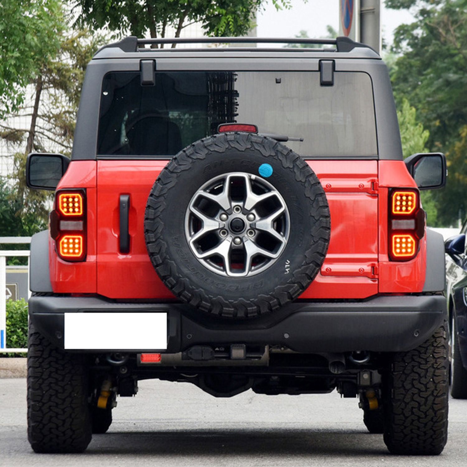 適用フォード ブロンコ Bronco 20-23年モデル LED全茶テールランプアセンブリ 10.06