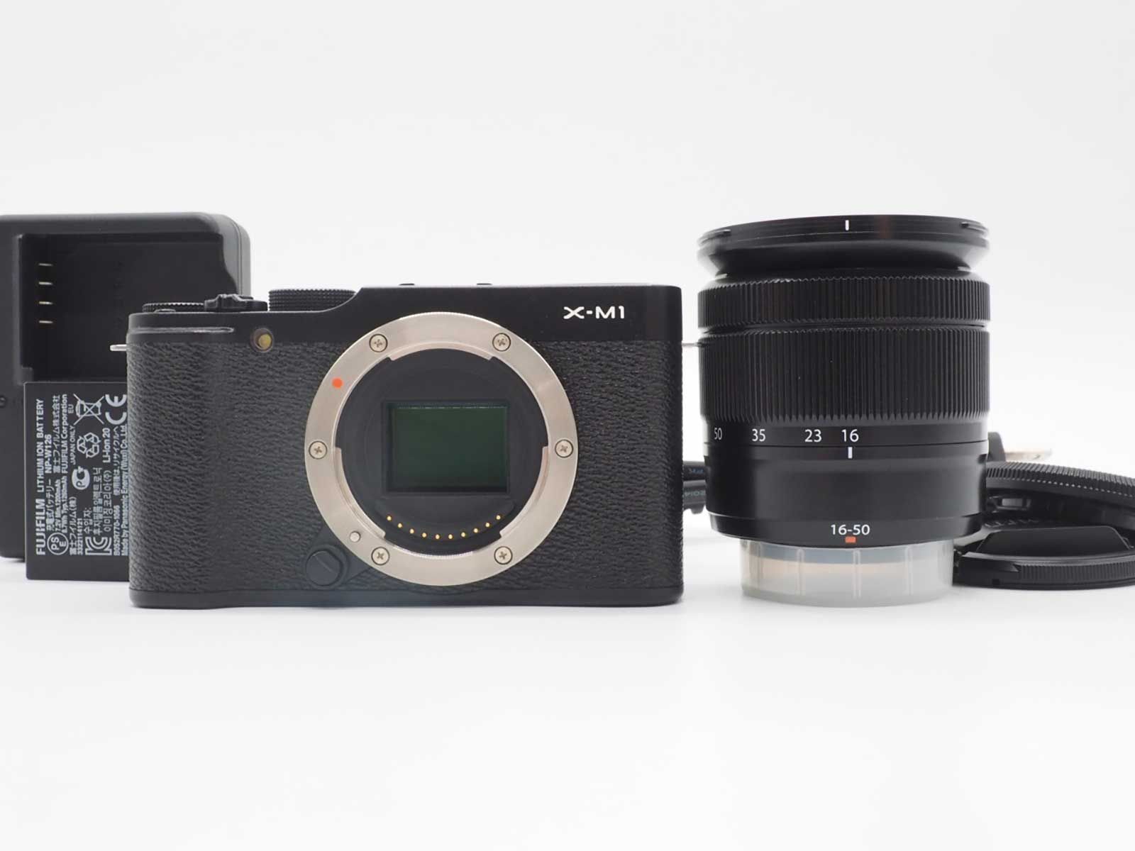 富士フィルム Fujifilm Fuji X-M1 Digital Camera 16.3MP Black 16-50mm Lens Kit Z5568A