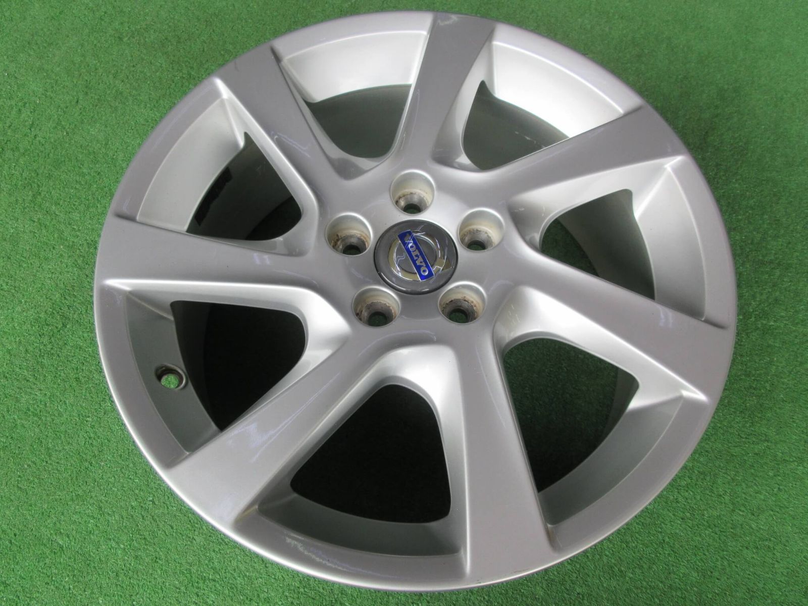 V60、40等にボルボ純正 17インチ ホイール 4本セット ボルボ純正17インチ