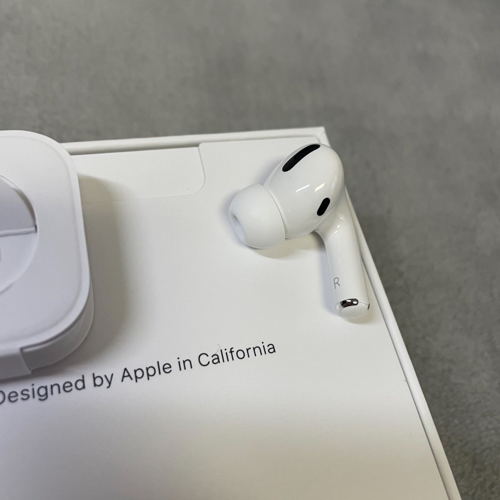 ついに再販開始！】 【純正品】AirPods Pro イヤホン 右耳 のみ 片耳