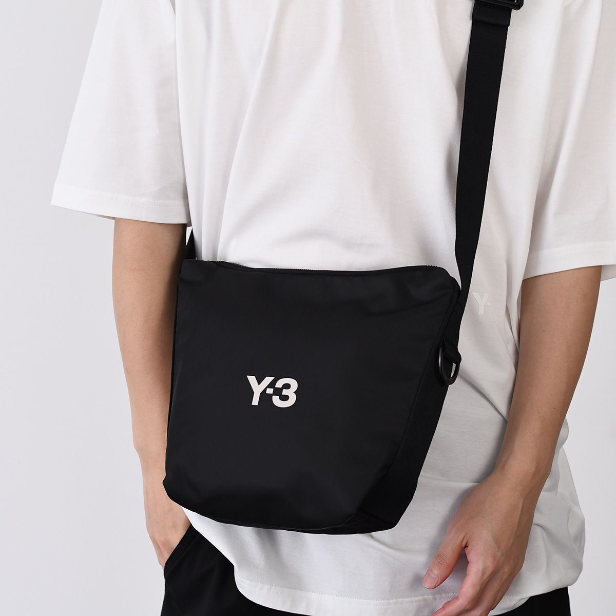 Y-3 ワイスリー バッグ ショルダーバッグ サコッシュ ポシェット