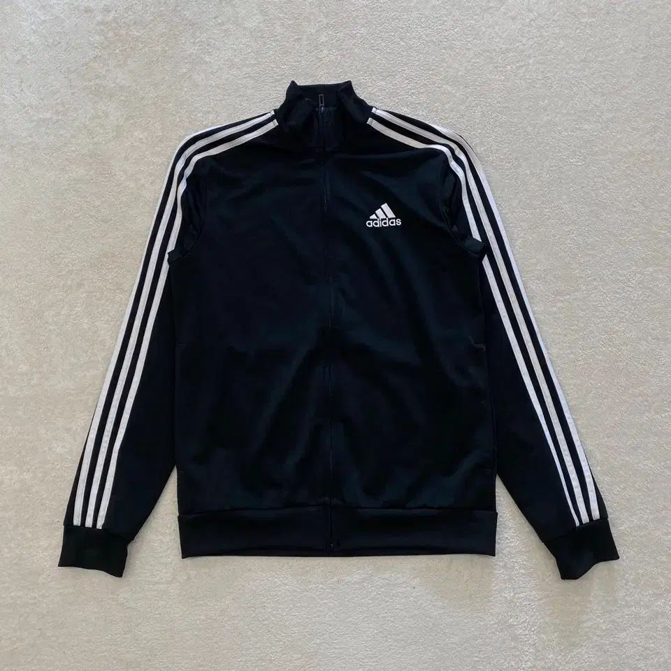 【雷市場（ポンジャン）商品韓国直送】adidas(アディダス) 黒 ジャージ 95
