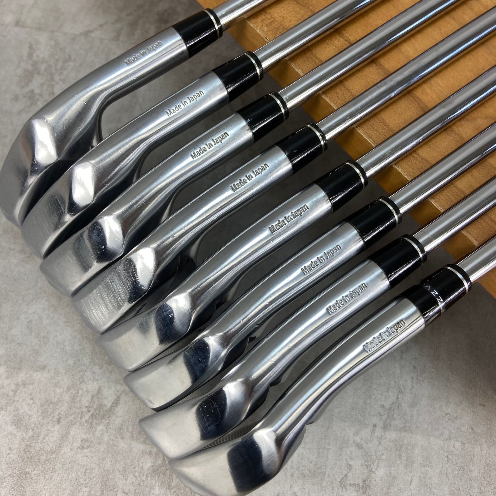 RAZZLE　DAZZLE　ラズルダズル　FORGED　フォージド　メンズゴルフ　アイアン8本セット　スチール　S　マッスルバック RAZZLE DAZZLE ラズルダズル FORGED フォージド メンズゴルフ