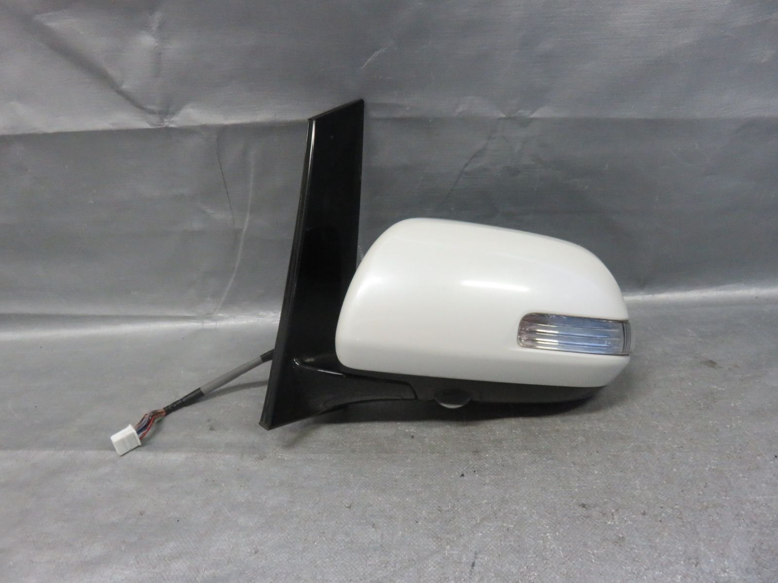 STD7647 アルファード ヴェルファイア ANH20W ANH25W GGH20W GGH25W 純正 左 ドアミラー サイドミラー 助手席 左側 070 パールホワイト