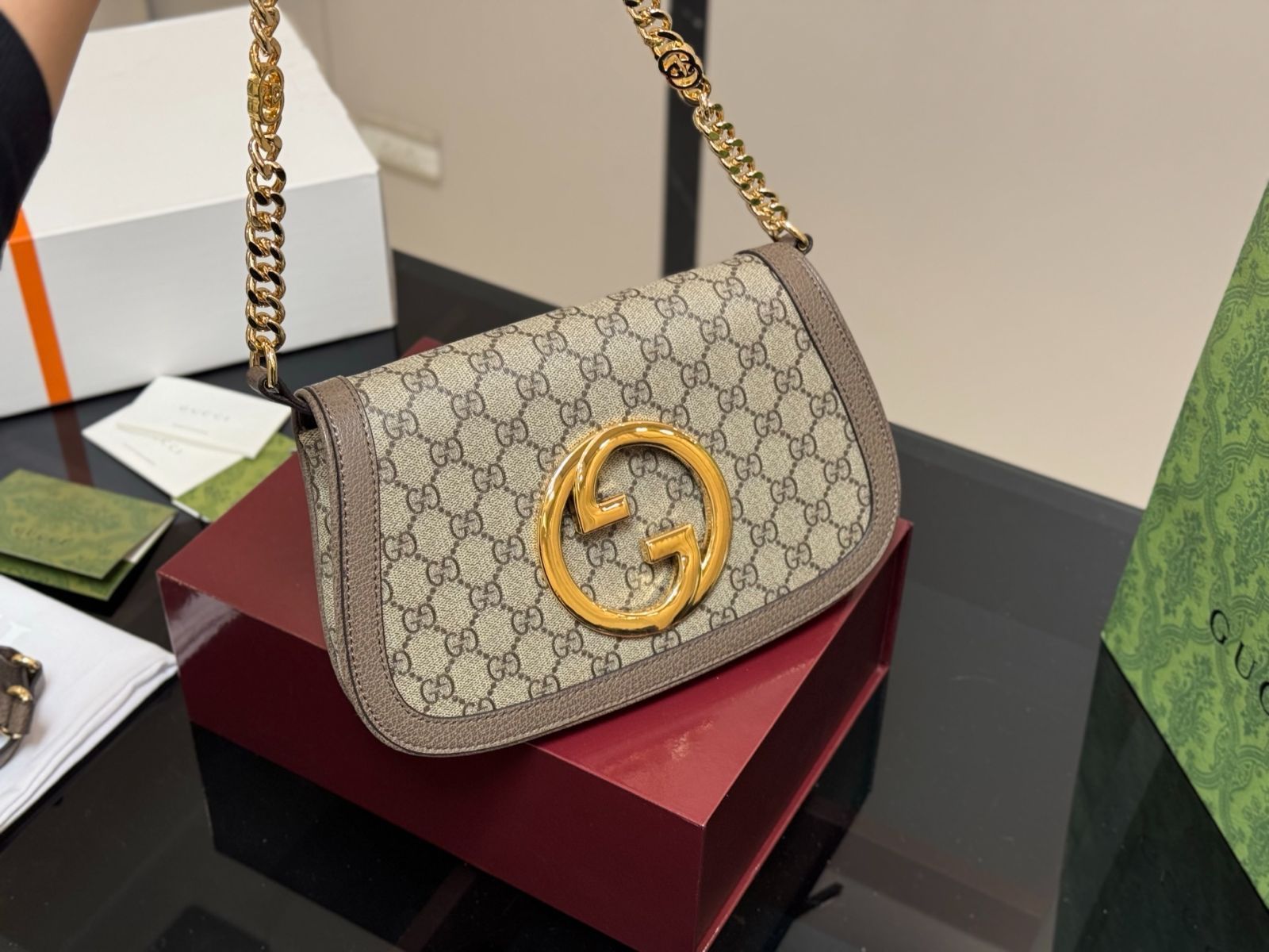 GUCCI GUCCI BLONDIE ショルダーバッグ GUCCI Blondie スエード＆レザー ショルダーバッグ | NET-A-PORTER