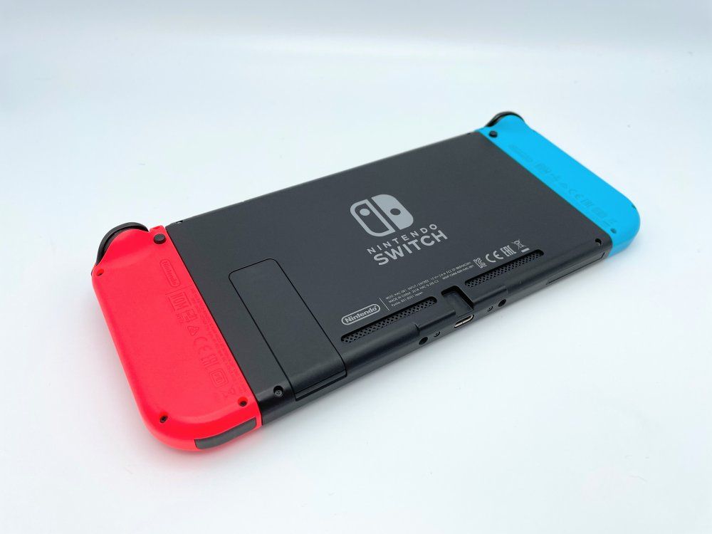 Nintendo Switch 本体　ネオンブルー・ネオンレッド+ 付属品　中古 中古 【新モデル】Nintendo Switch 本体【Joy-Con(L) ネオン
