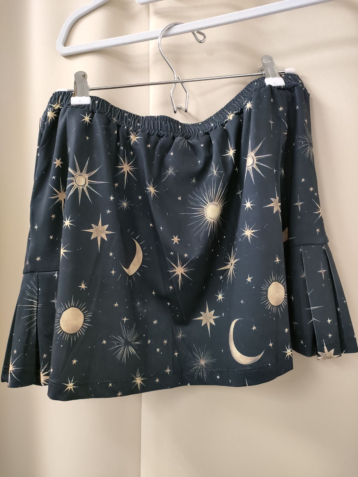 ️アドミラル2025秋冬最 ️サイドヘムプリーツグラフィックスコート ATLA535 ブラック