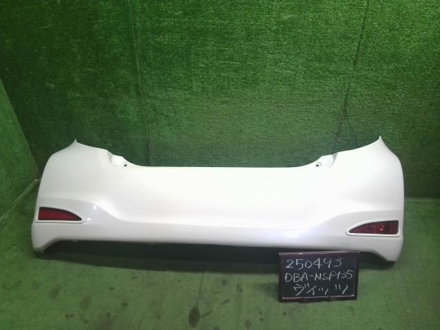 個人宅不可 離島不可 ヴィッツ DBA-NSP135 リアバンパー Rバンパー 52159-52740-A1 自社品番250493 色 070
