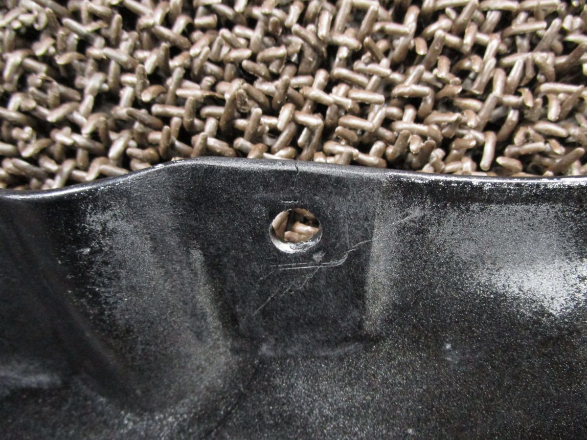 フロントフェンダー A5888