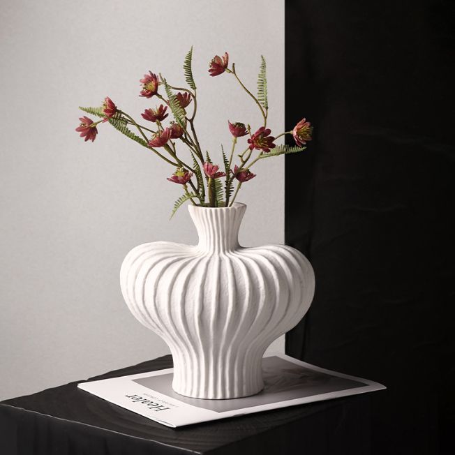 【インテリア雑貨】 花瓶 オブジェ Amazon.co.jp: [dhiuebc] オブジェ 花瓶 おしゃれ 玄関 飾り