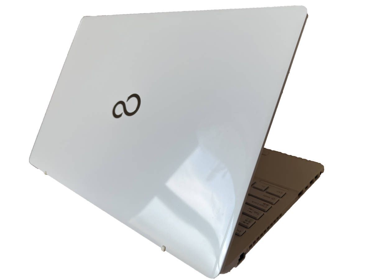 美品 高年式 2018年製 第7世代最強Core i7-7700HQ 新品メモリ