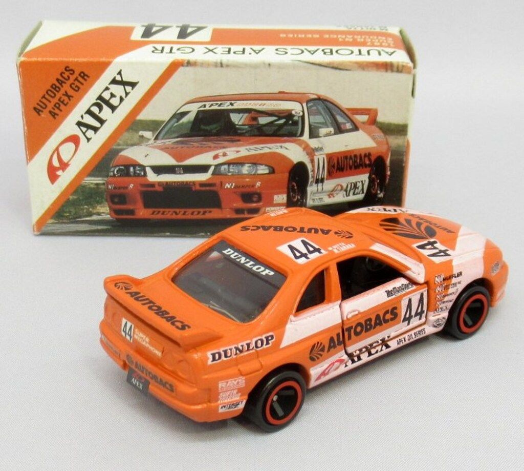トミカ　スカイラインGT-R R33 　A'PEX　ガリバー特注　日本製 Amazon.co.jp: トミカ A'PEX GT-R R33 ガリバー特注 希少 付属