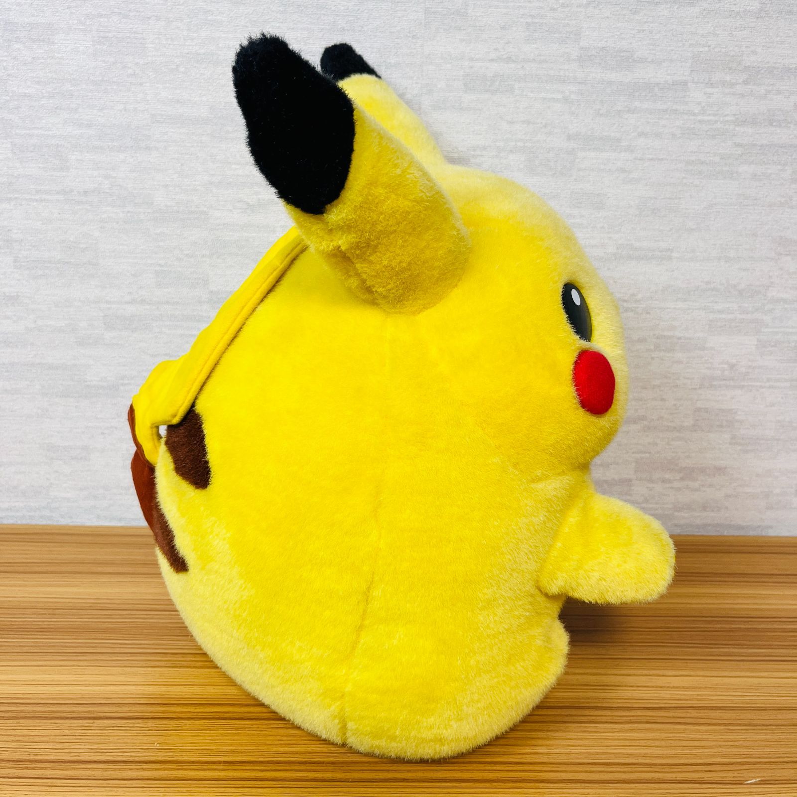 【希少】TOMY ポケモン 90年代 初代 1/1 ピカチュウ 等身大ぬいぐるみ 当時物】旧 TOMY ポケモン 90年代 初代 1/1 ピカチュウ 等身大