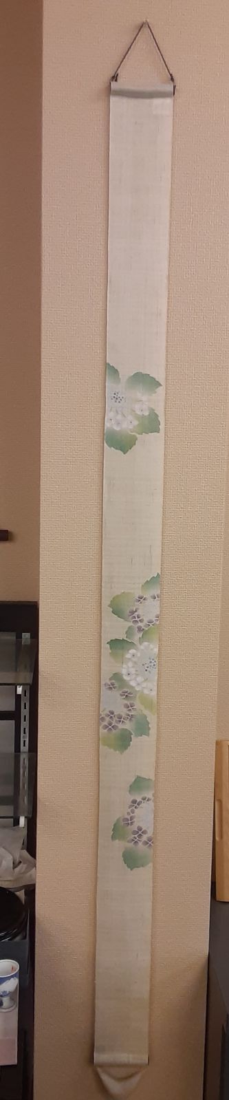 276 京都洛柿庵 のれん Ts-860 細タペ「ハロウィーンパーティ」麻 100%  タペストリー 細タペストリー 掛け軸 インテリア 和モダン 和風