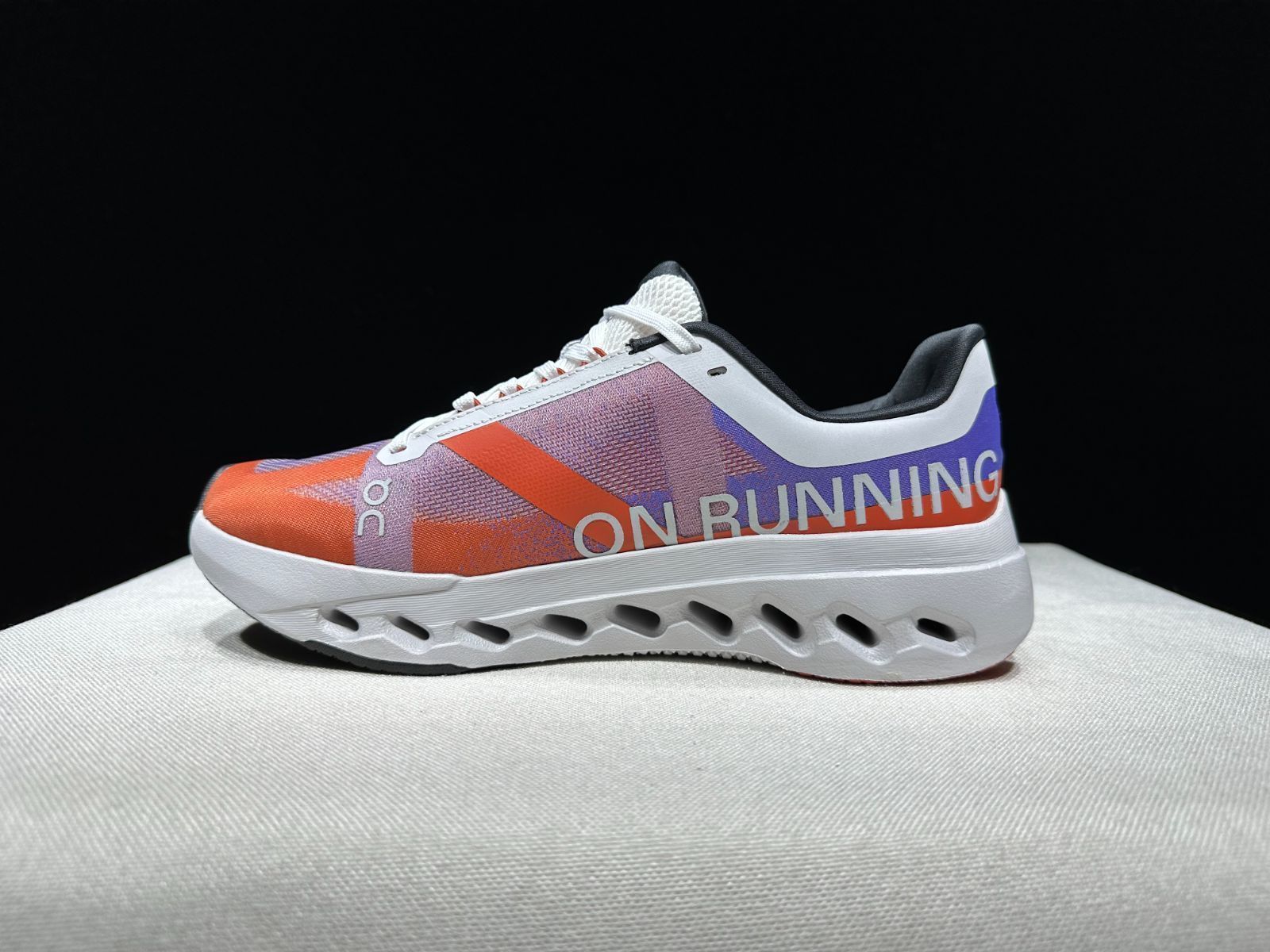 スニーカー EiDER Quantum Aero Cushion E2Beige DWF24G21E2 On Cloudsurfer Next オン・クラウドサーファー ネクスト