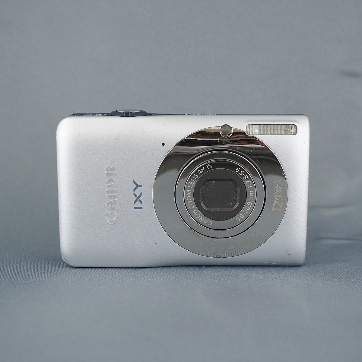 Canon IXY 200F デジタルカメラ 本体＋バッテリー 光学4倍ズーム 1210万画素 コンデジ 軽量 シルバー 完動品 CE4260